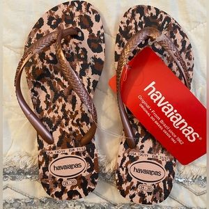 NWT Girls Havaianas